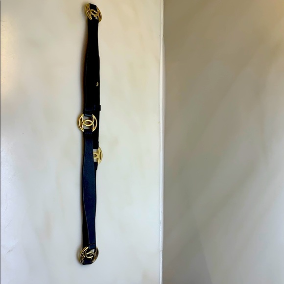 Authentic Chanel brand new with tags 4 CC buckles belt. Smart all over design. - Picture 6 of 11